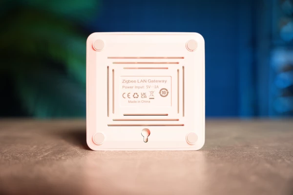 Шлюз MOES Tuya Zigbee 3.0 + Bluetooth + Mesh проводной хаб – купить в Иркутске, фото 2